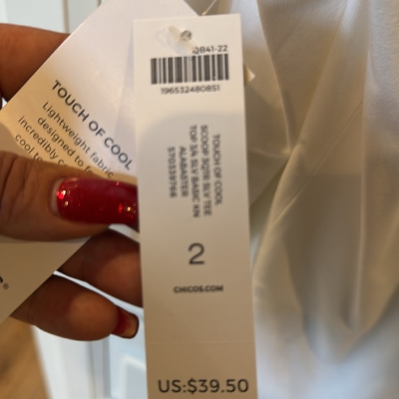 Chico’s white scoop neck top - Picture 3 of 4